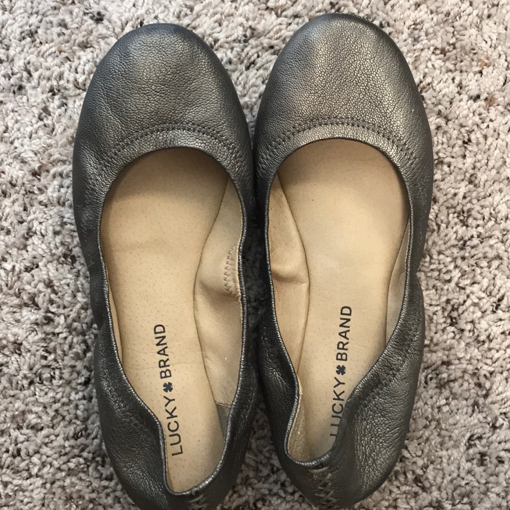 Lucky Brand Emile Flats in Bronze